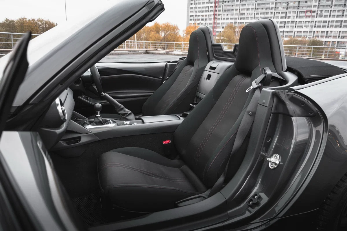 Mazda Roadster 1.5 МКПП - миниатюра 23
