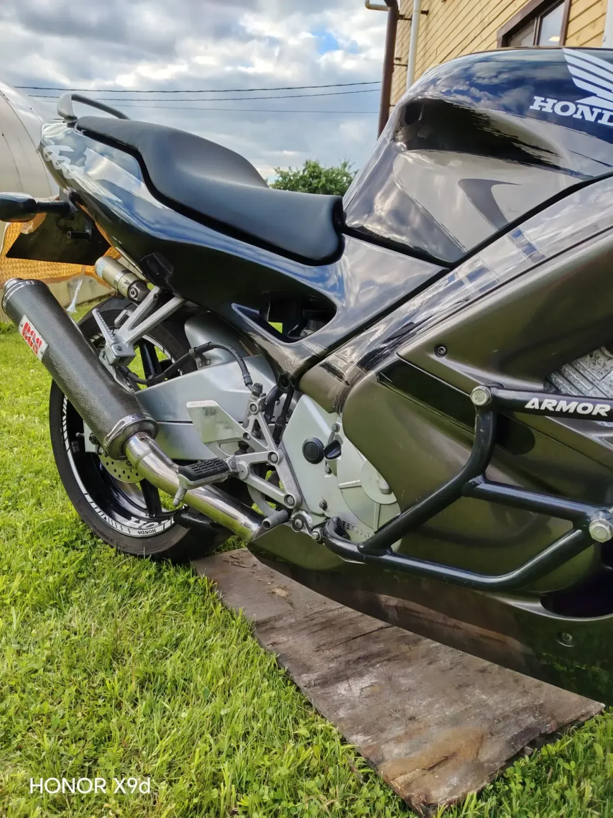 Honda CBR600F3 - миниатюра 2
