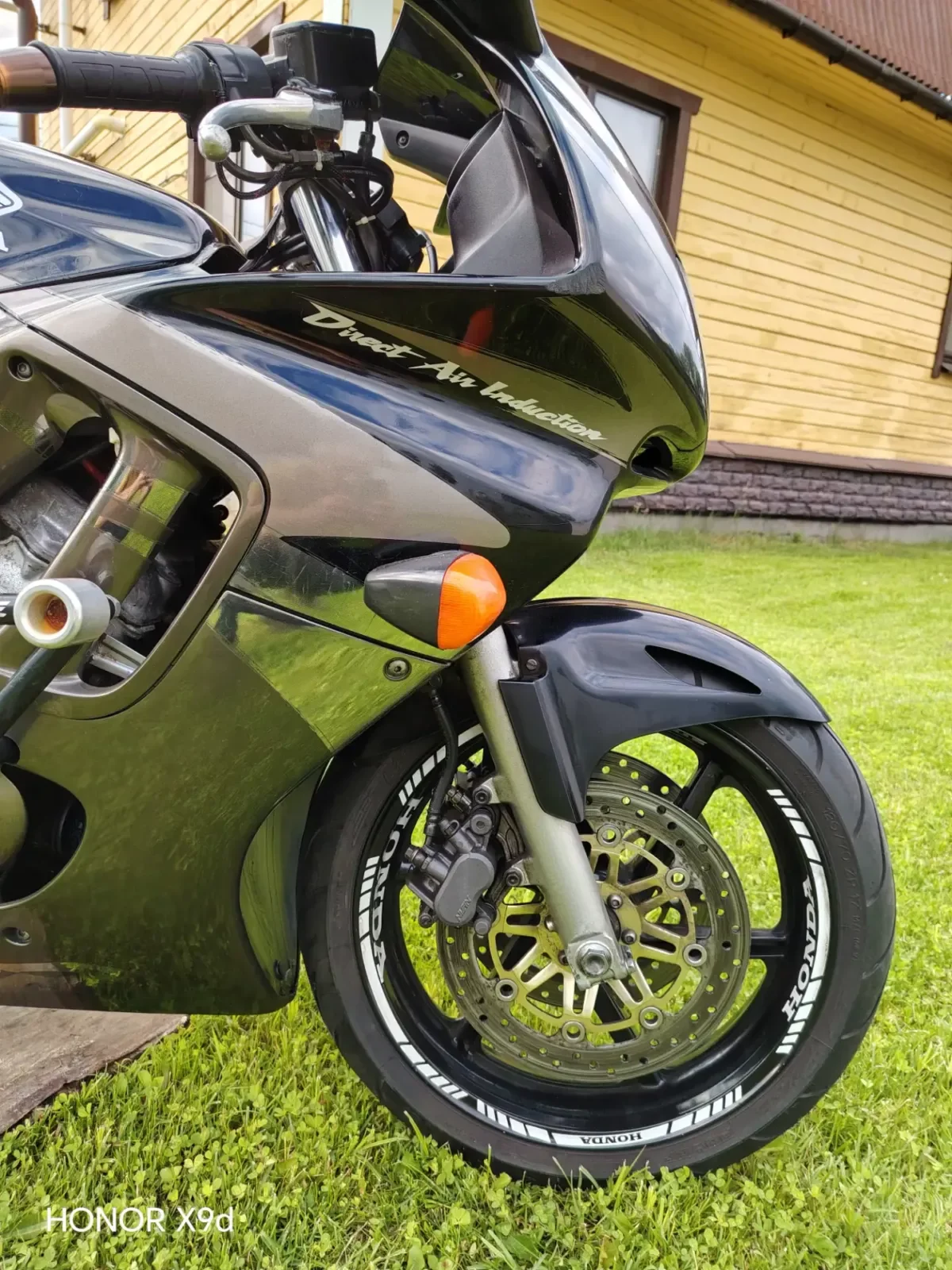Honda CBR600F3 - миниатюра 9
