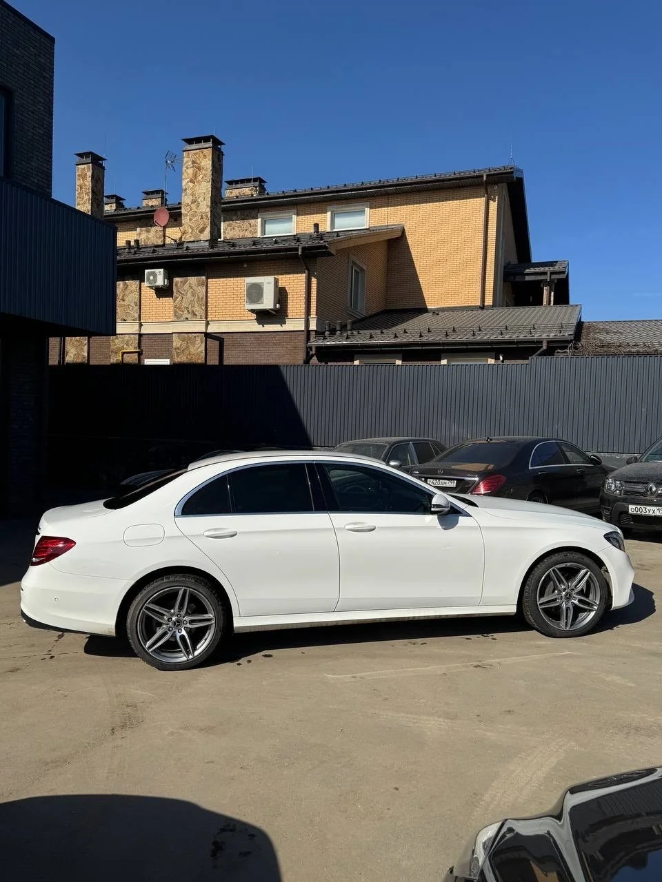 Mercedes-Benz E класс - миниатюра 3