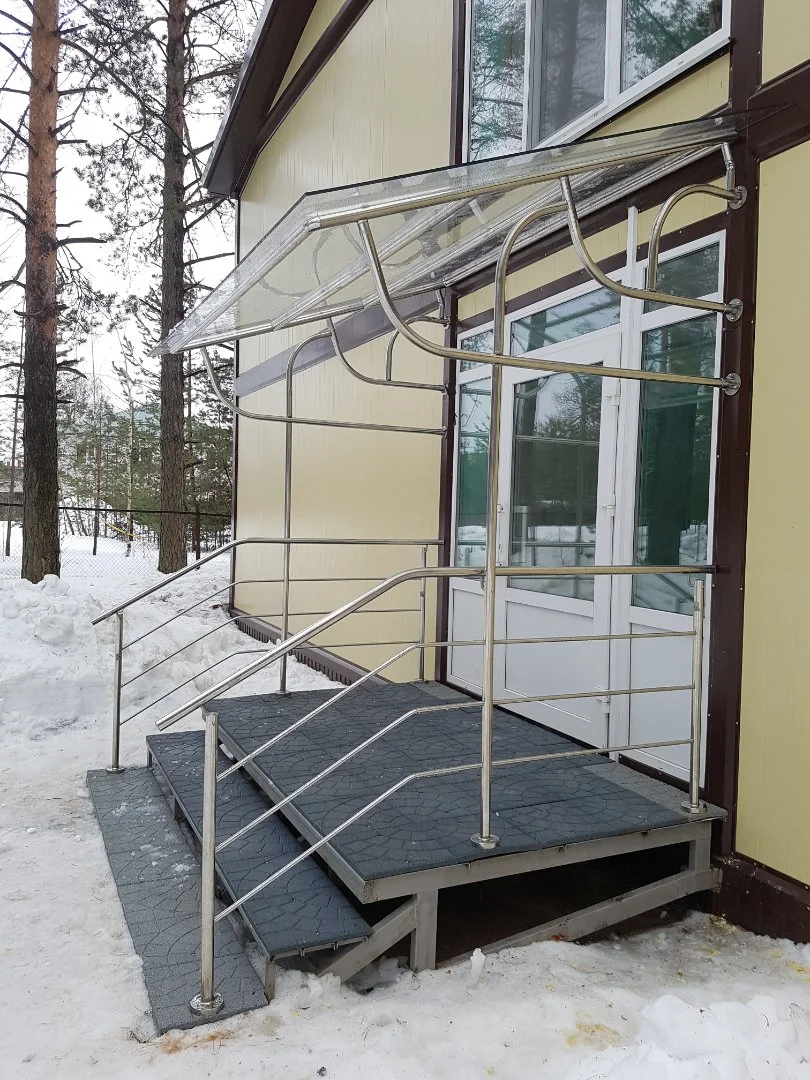 Изготовление и монтаж поручней, перил и ограждений из нержавеющей стали - миниатюра 2