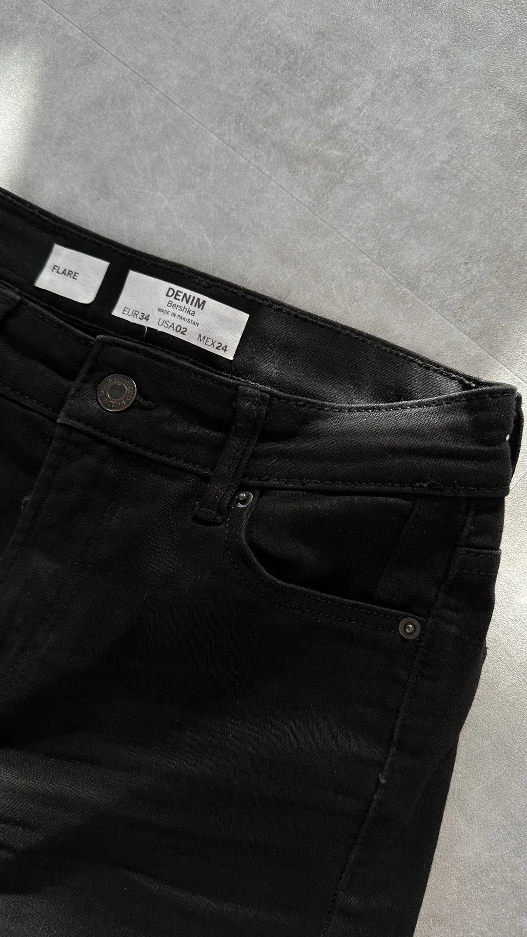 Джинсы клеш xs bershka - миниатюра 4