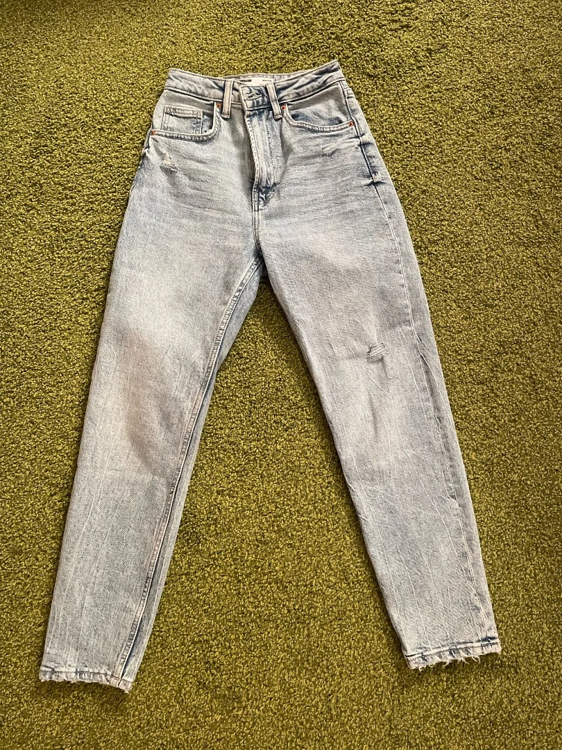 Джинсы bershka mom 34 - миниатюра 2