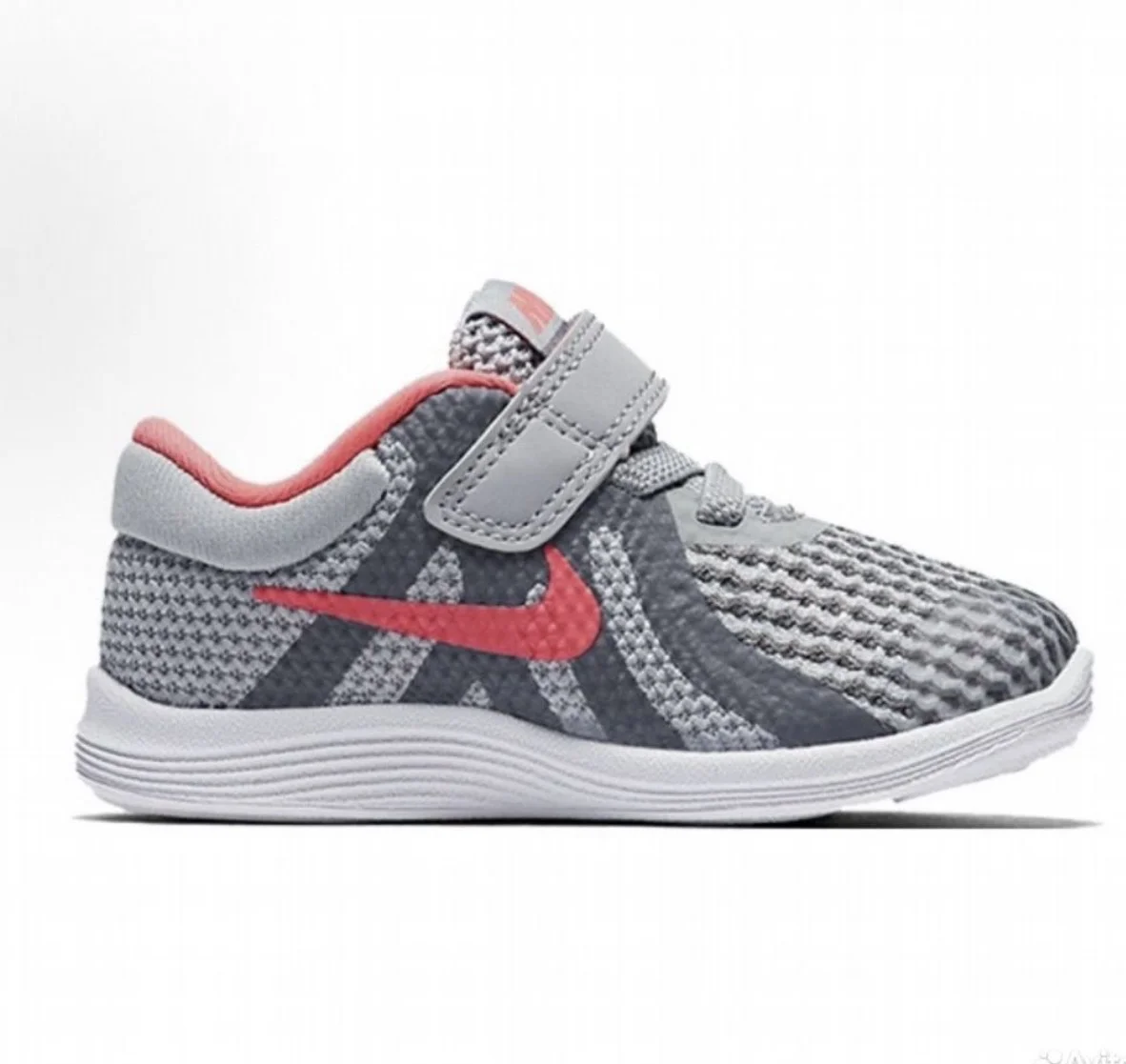 Детские кроссовки Nike Revolution оригинал 23,5eu - миниатюра 2