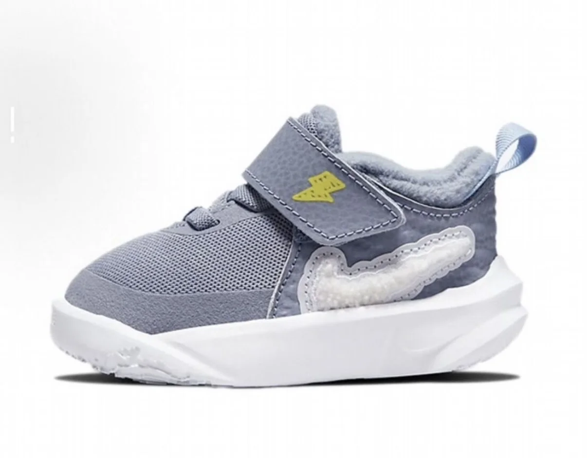 Кроссовки детские Nike Team Hustle D10 Dream ориг - миниатюра 2