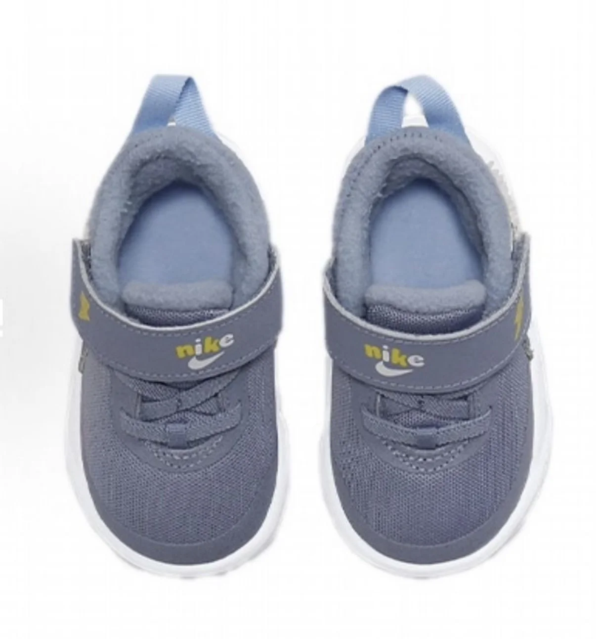 Кроссовки детские Nike Team Hustle D10 Dream ориг - миниатюра 4