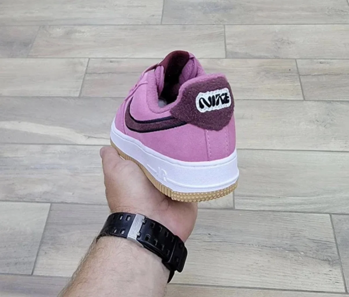 Кроссовки Nike Air Force 1'07 SE Pink (замшевые) - миниатюра 2