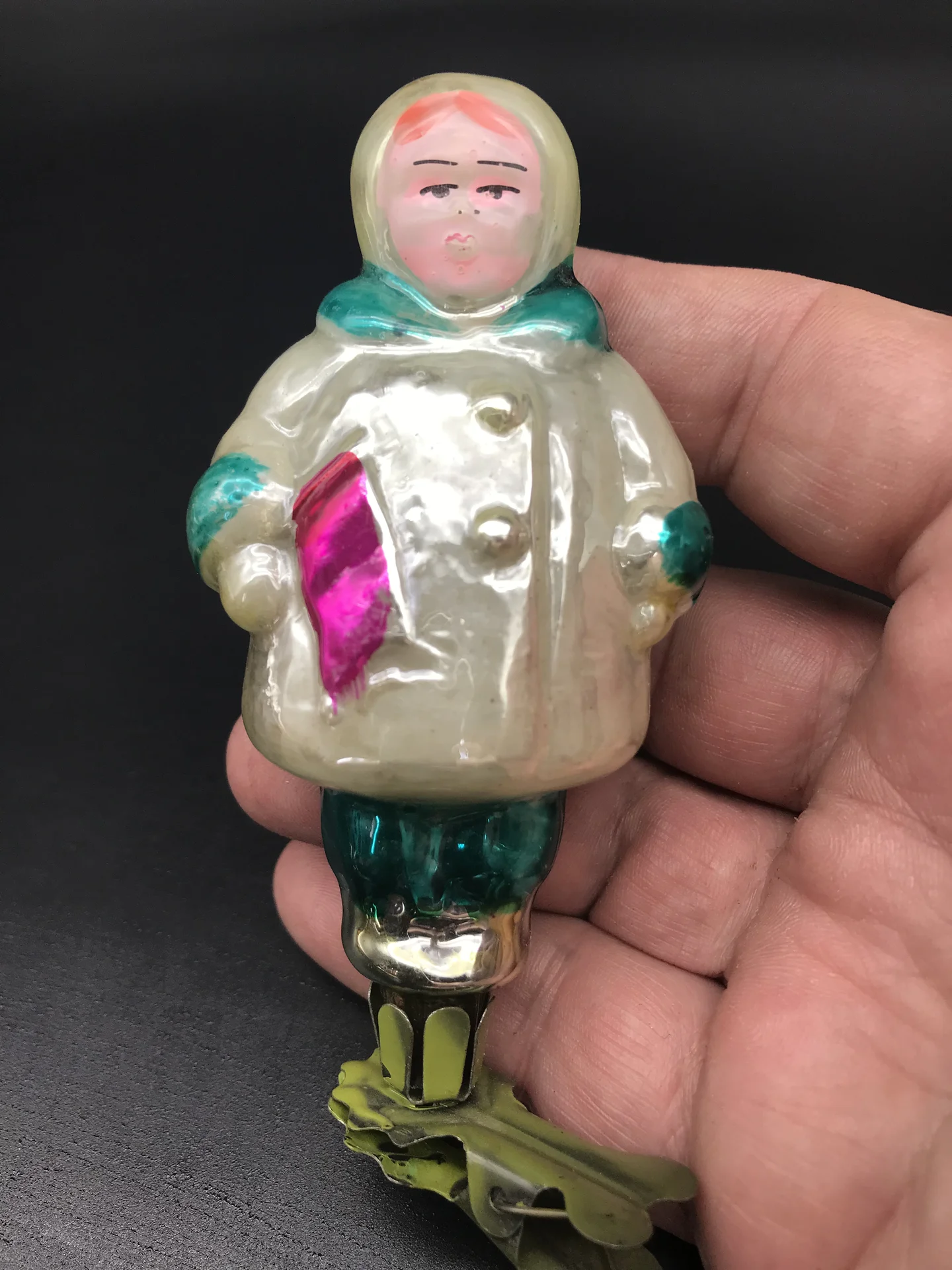 Елочная игрушка Девочка с флажком , культигрушка
