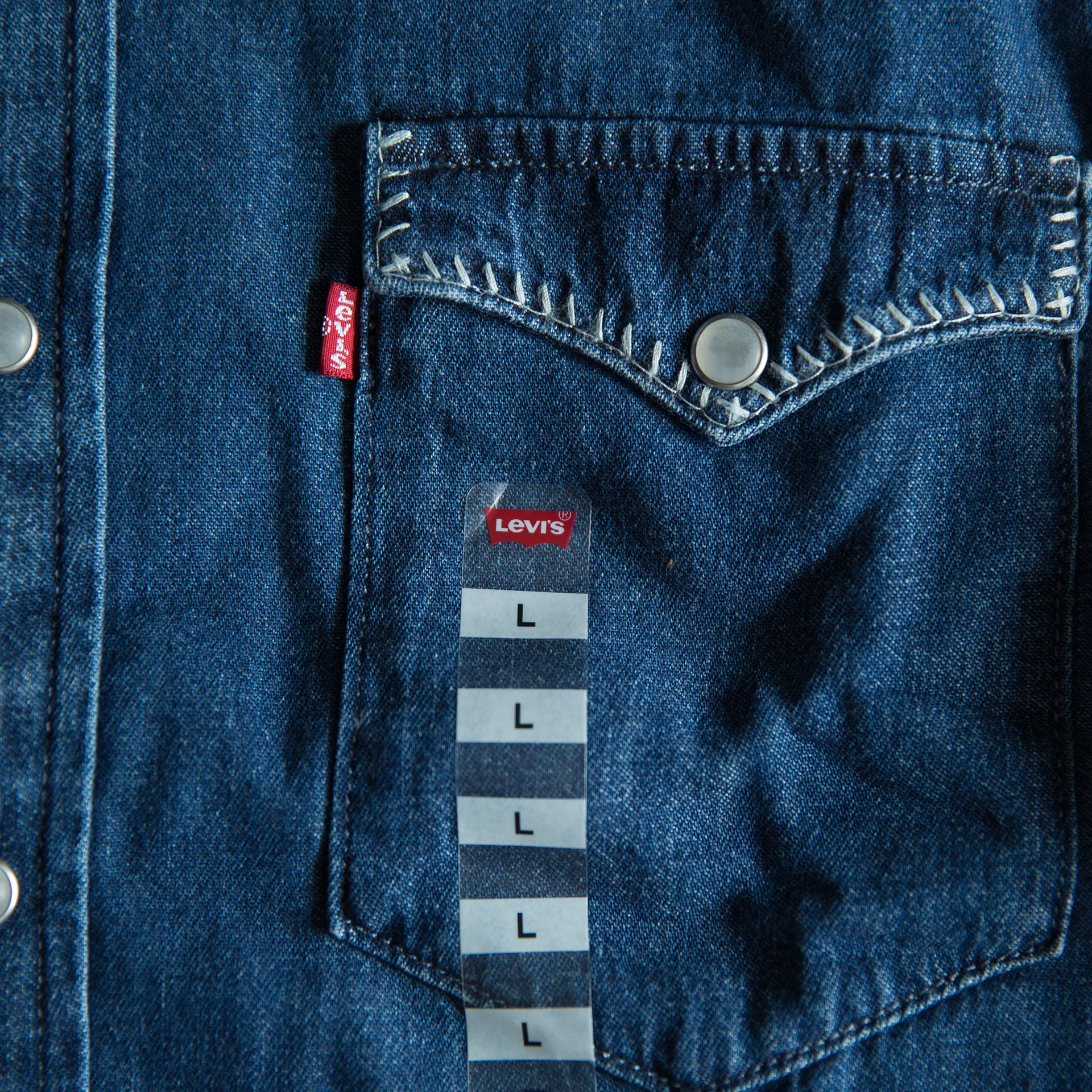 Джинсовая рубашка Levi’s Оригинал из США М - миниатюра 5