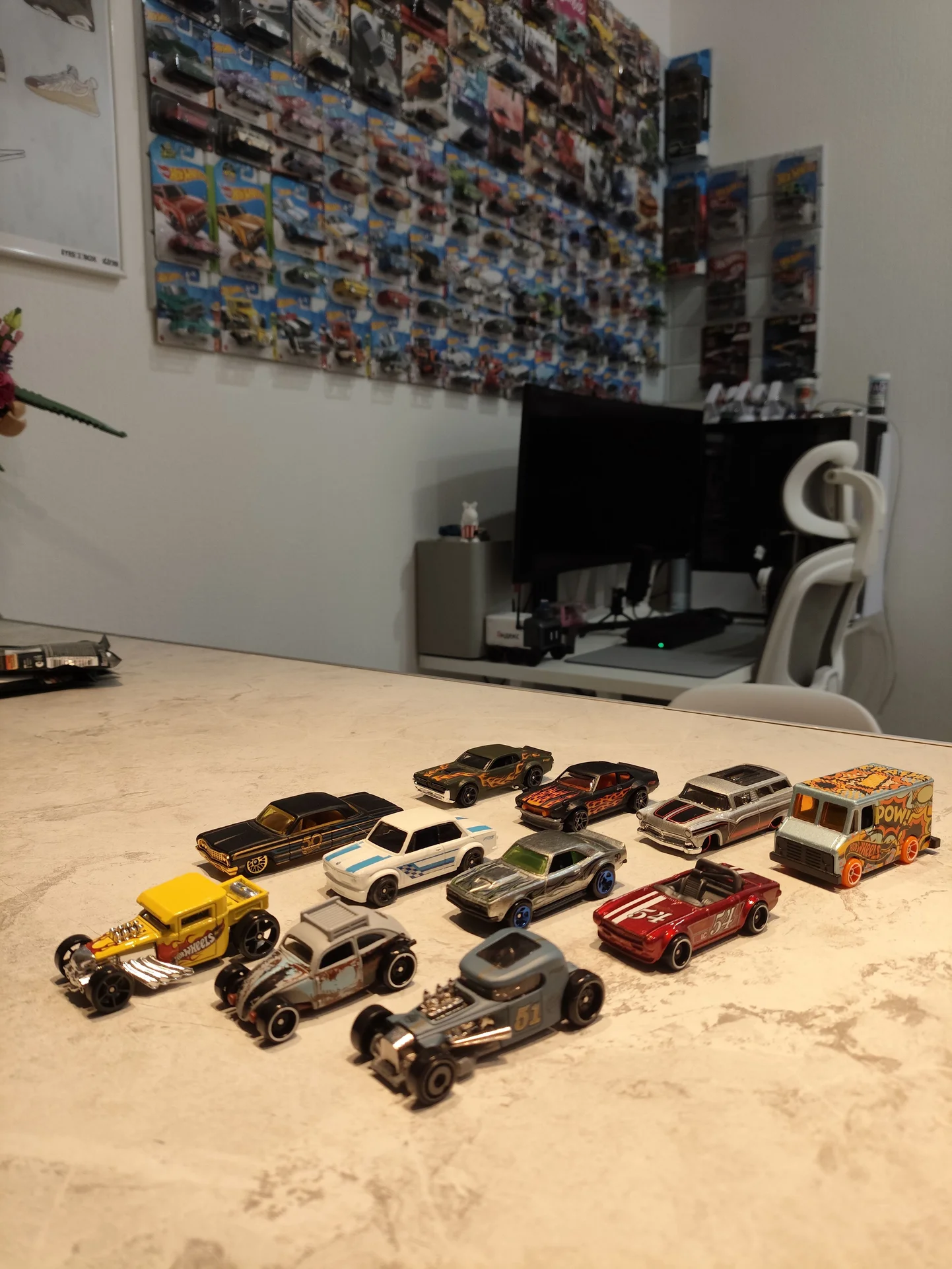 Машинки Hot Wheels - миниатюра 23
