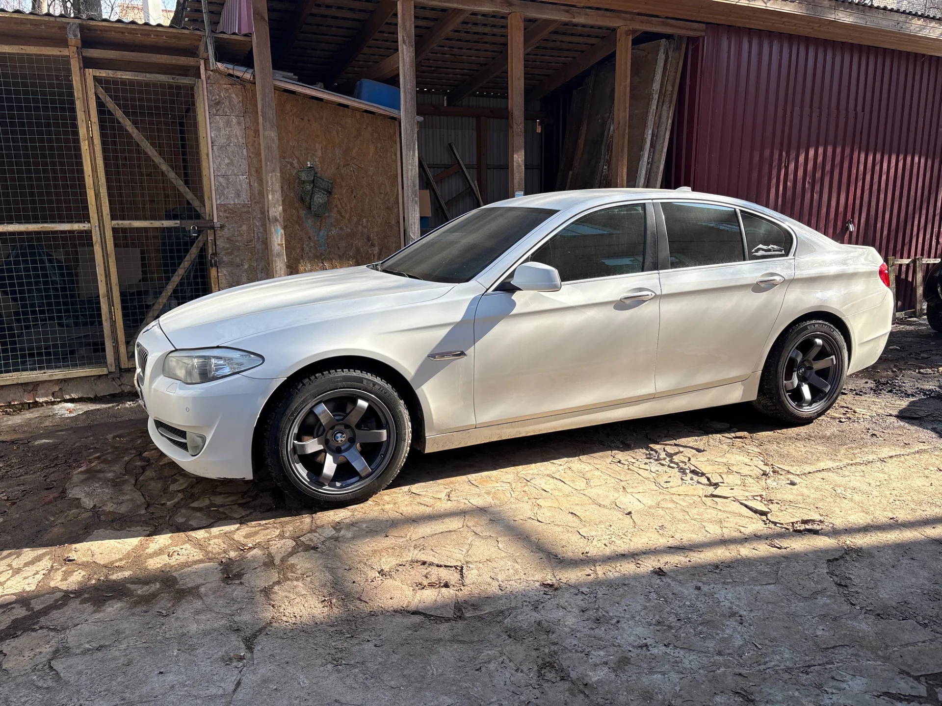BMW 528 xDrive - изображение 1