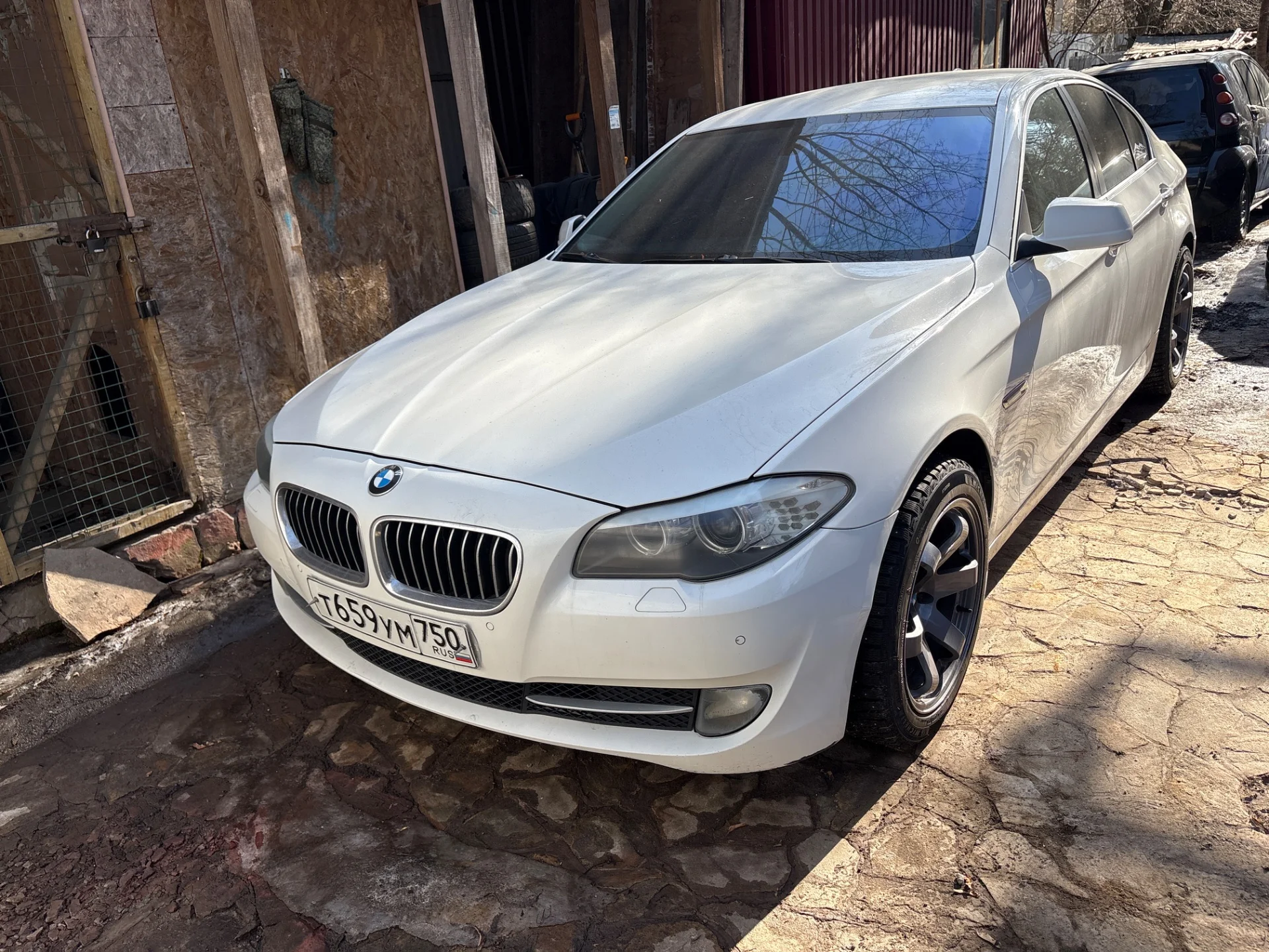 BMW 528 xDrive - миниатюра 2