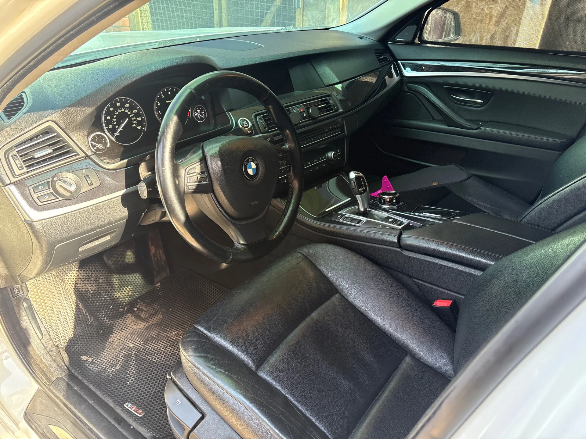 BMW 528 xDrive - миниатюра 3