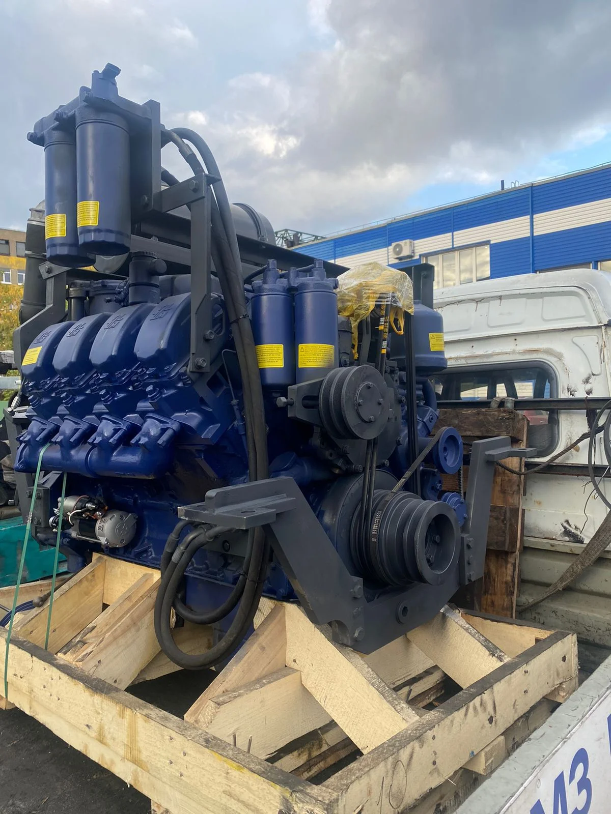 ТМЗ Двигатель 8486 на Komatsu - миниатюра 3