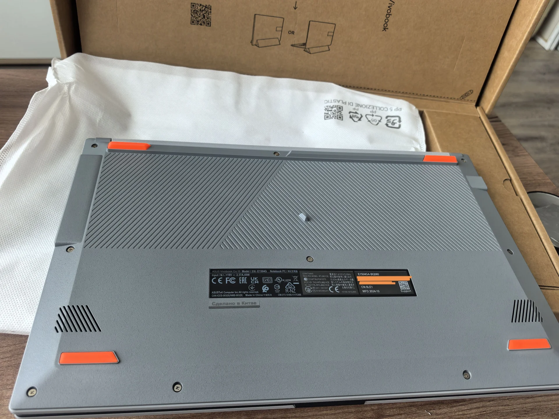 Ноутбук ASUS  Aspire E1504GA-BQ560 - миниатюра 3