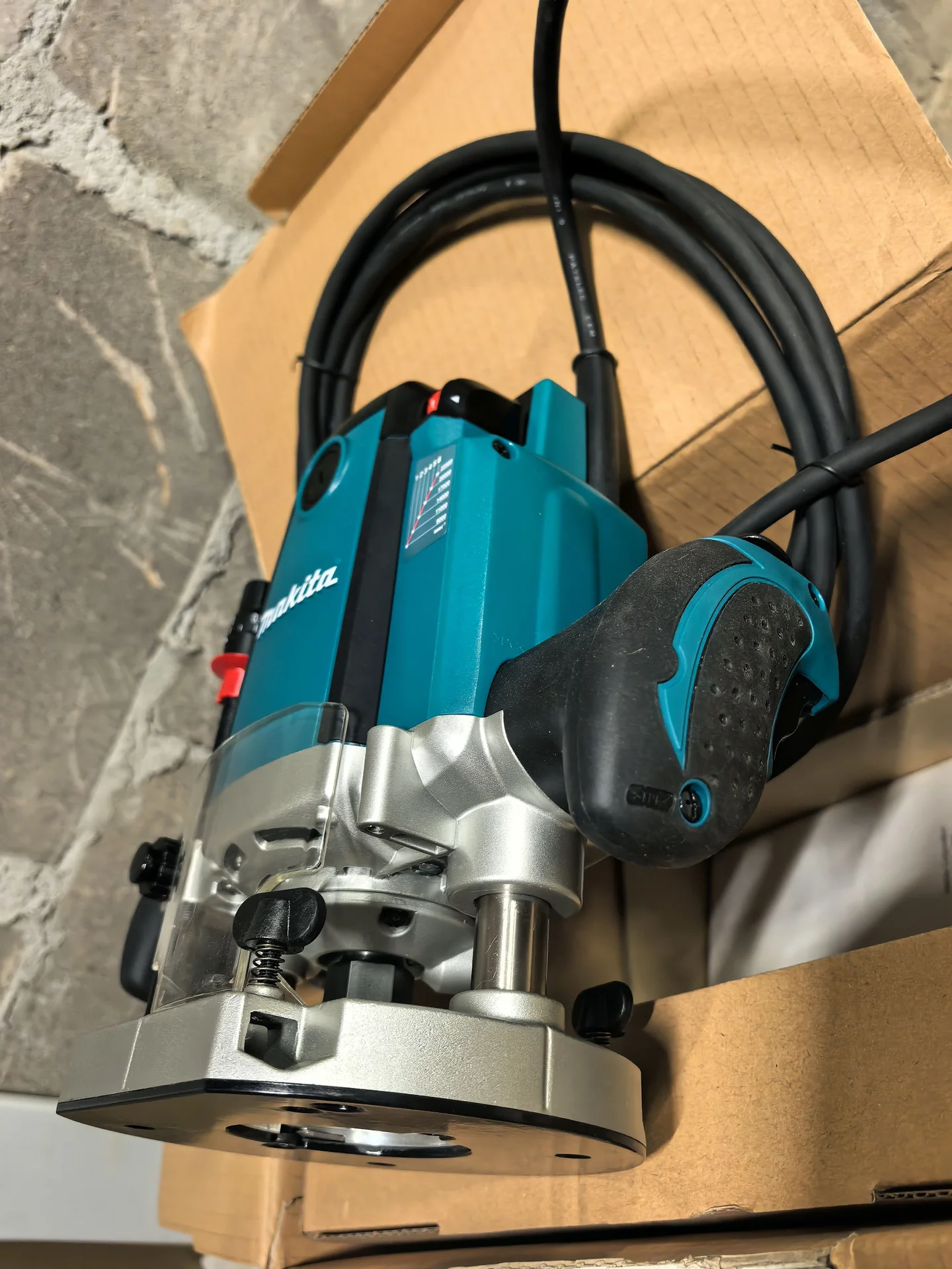 Фрезер Makita RP2301FCX - миниатюра 3