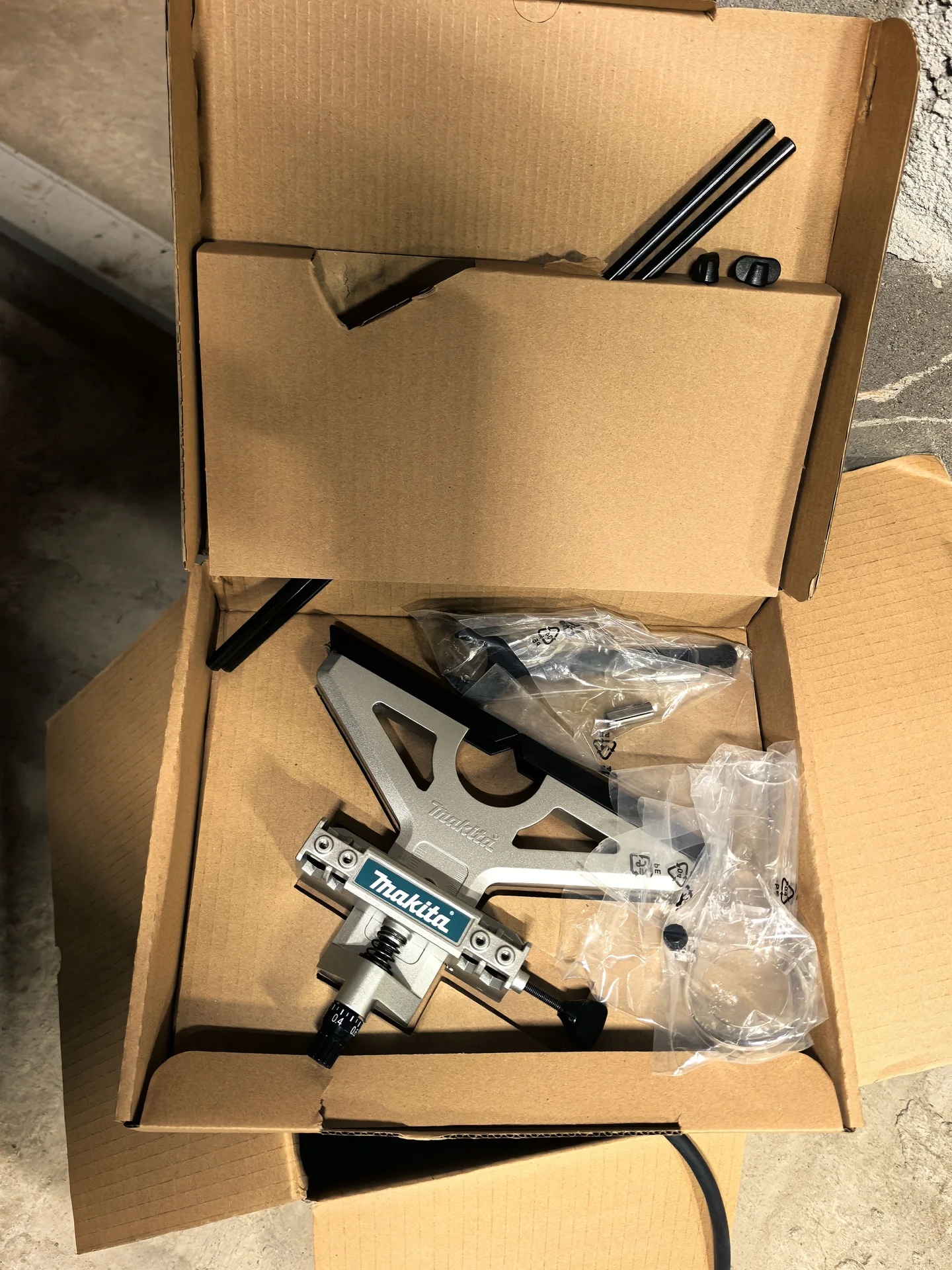Фрезер Makita RP2301FCX - миниатюра 7