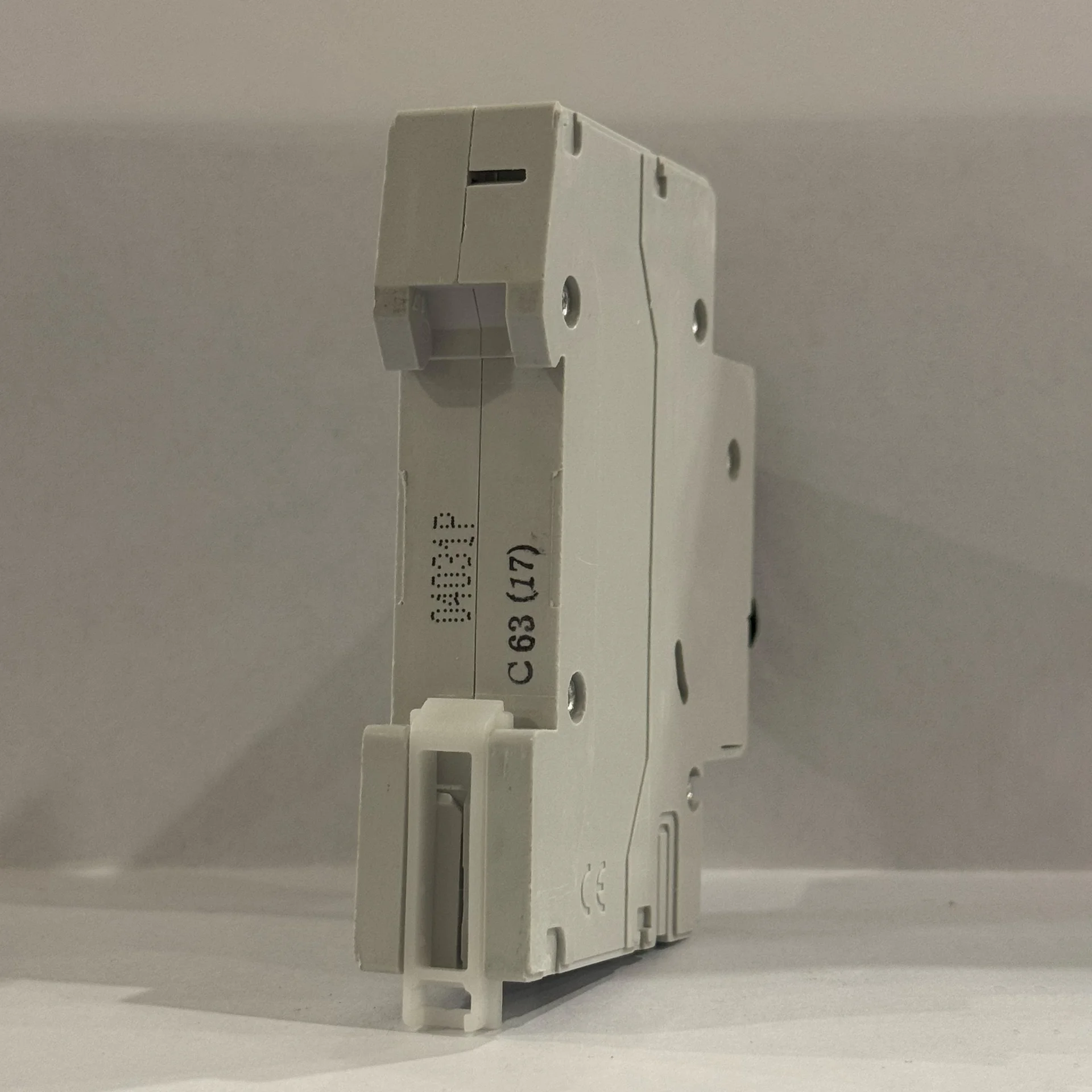 Автоматический выключатель Legrand LR C63 1 фаза - миниатюра 5