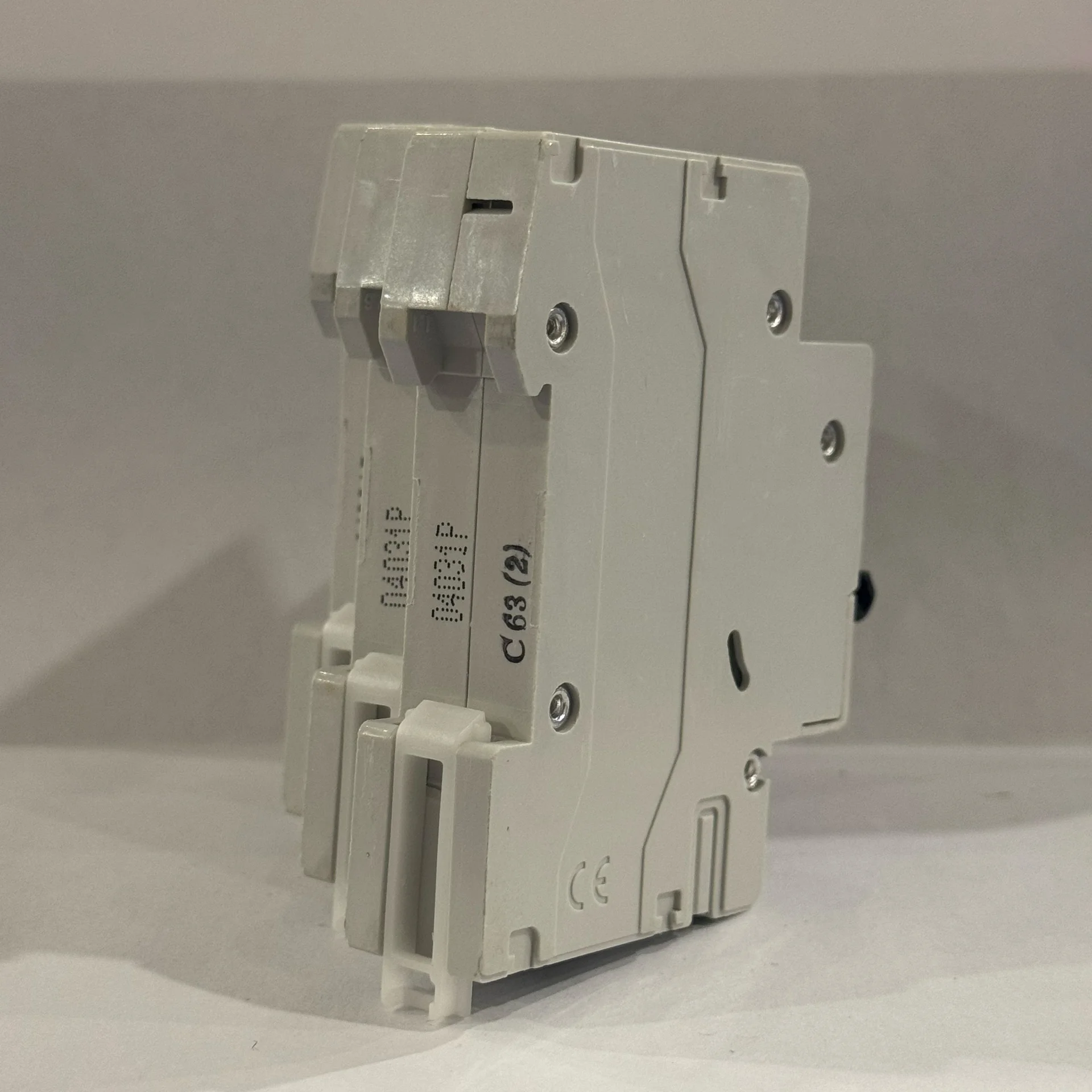 Автоматический выключатель Legrand LR C63 1 фаза - миниатюра 7