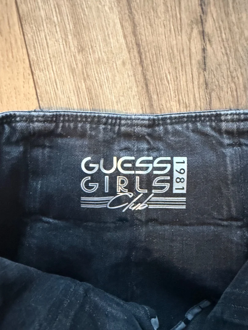 Роскошная женская юбка Guess - миниатюра 2