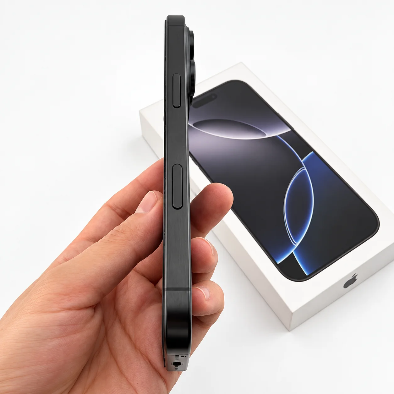 iPhone 16 Pro - миниатюра 2