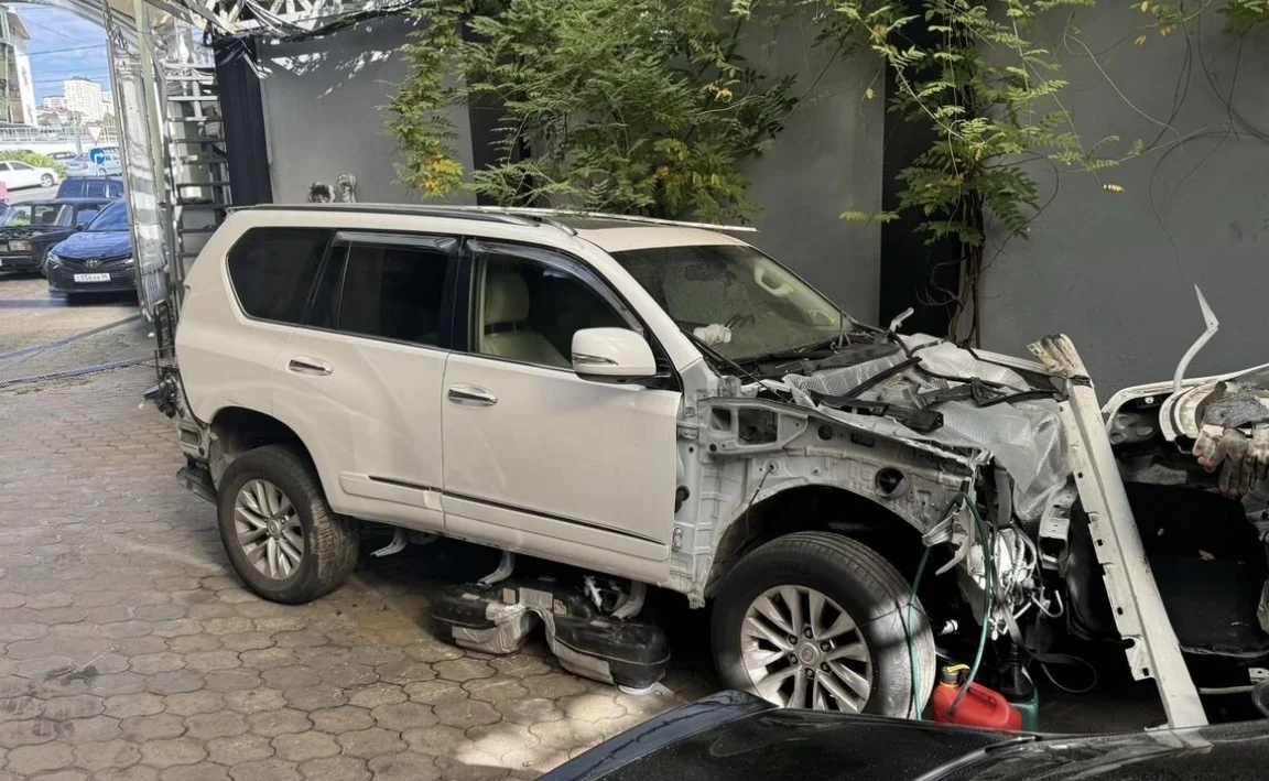 Разбор Lexus GX460 2014 год - изображение 1
