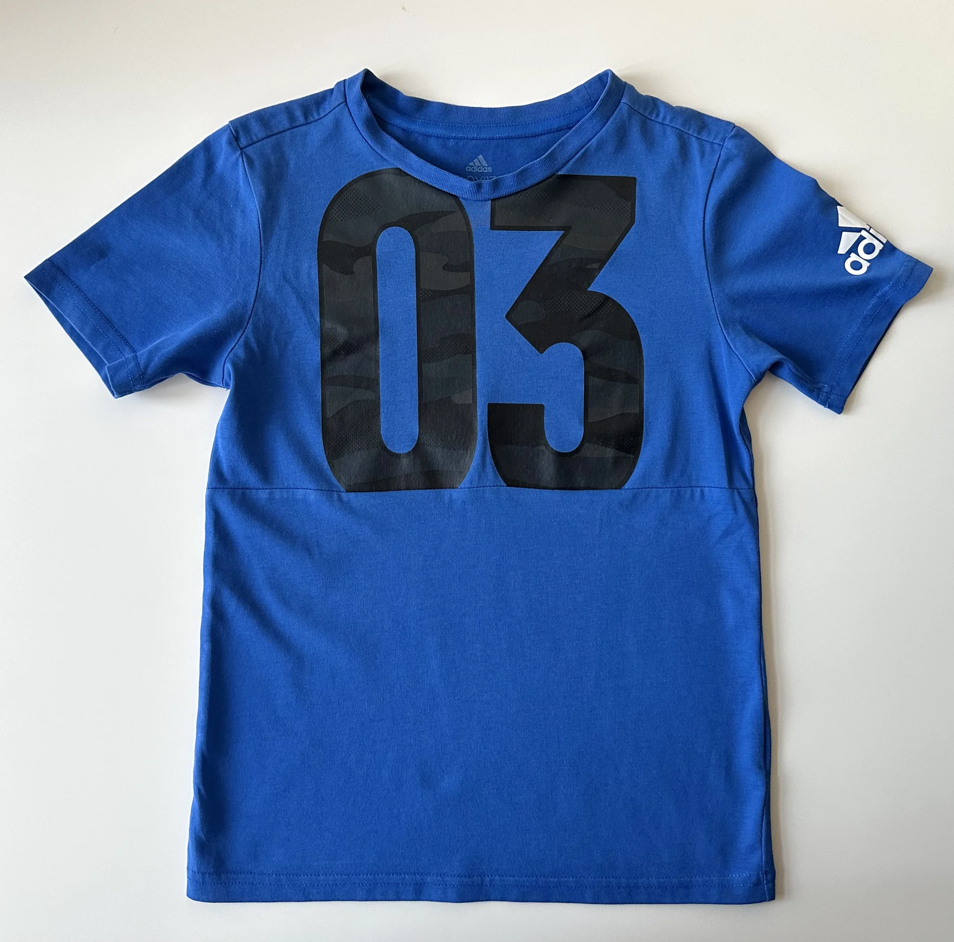 Футболка Adidas для мальчика (р. 134)