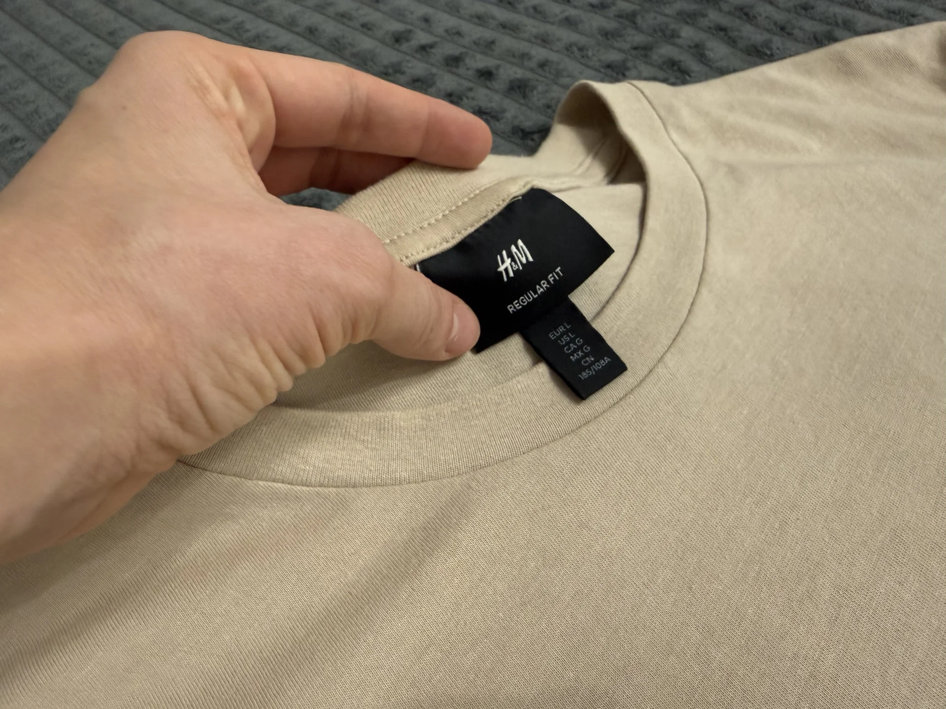 Футболка H&M базовая (унисекс, размер L) - миниатюра 4