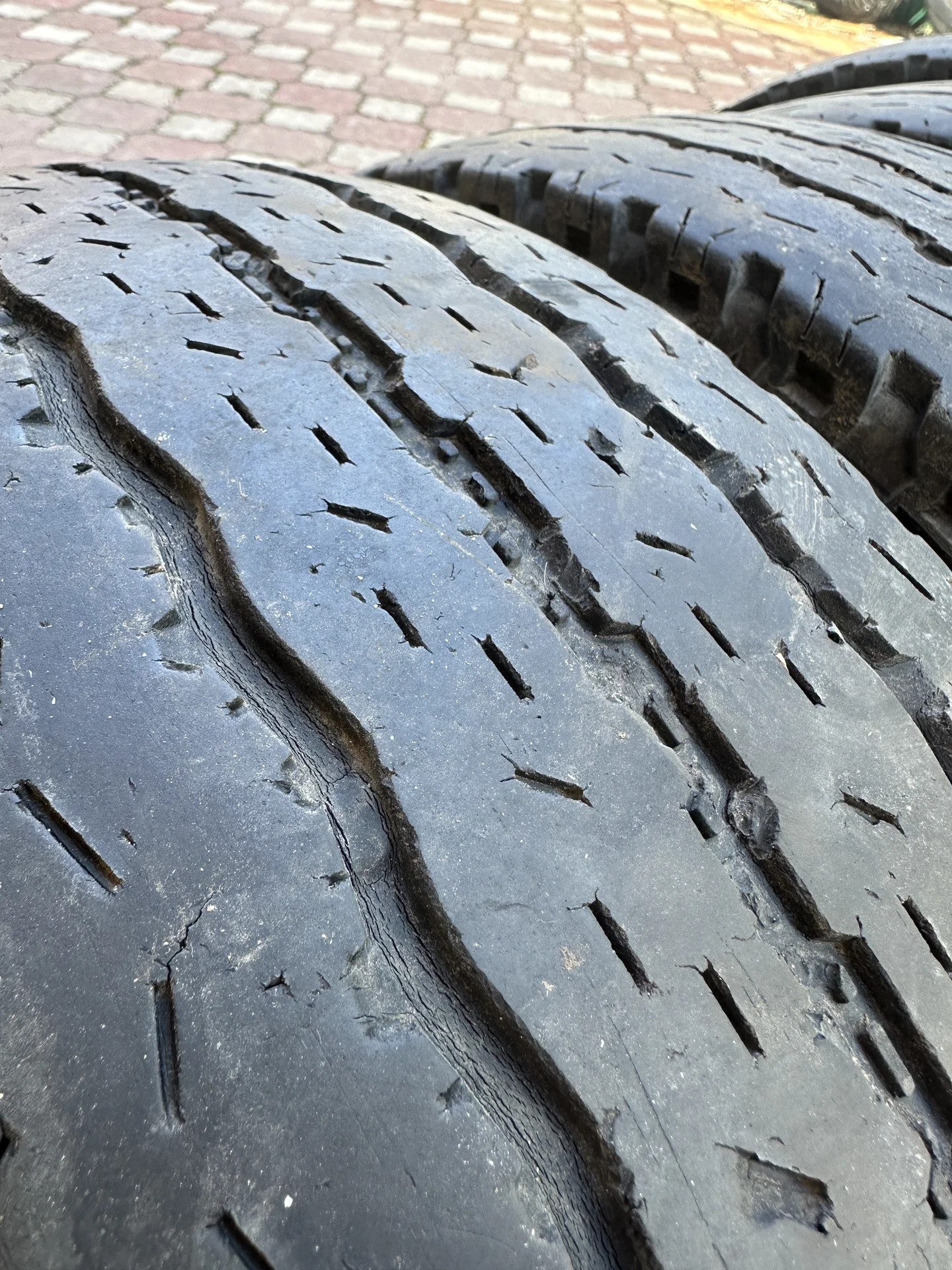 Bridgestone duravis R630 215 70 r15c - миниатюра 2