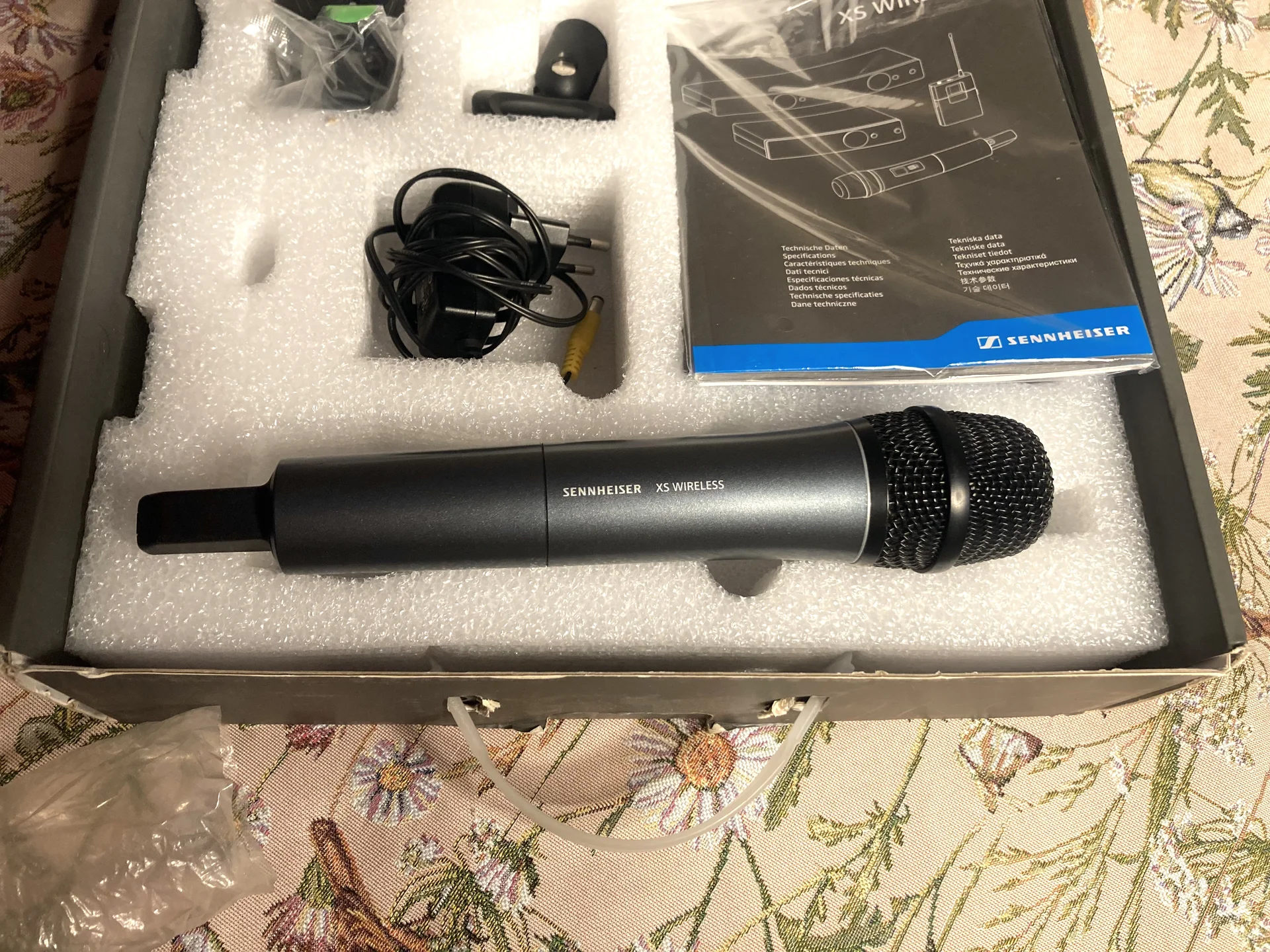 Sennheiser XS Wireless 1 беспроводной вокальный - миниатюра 3