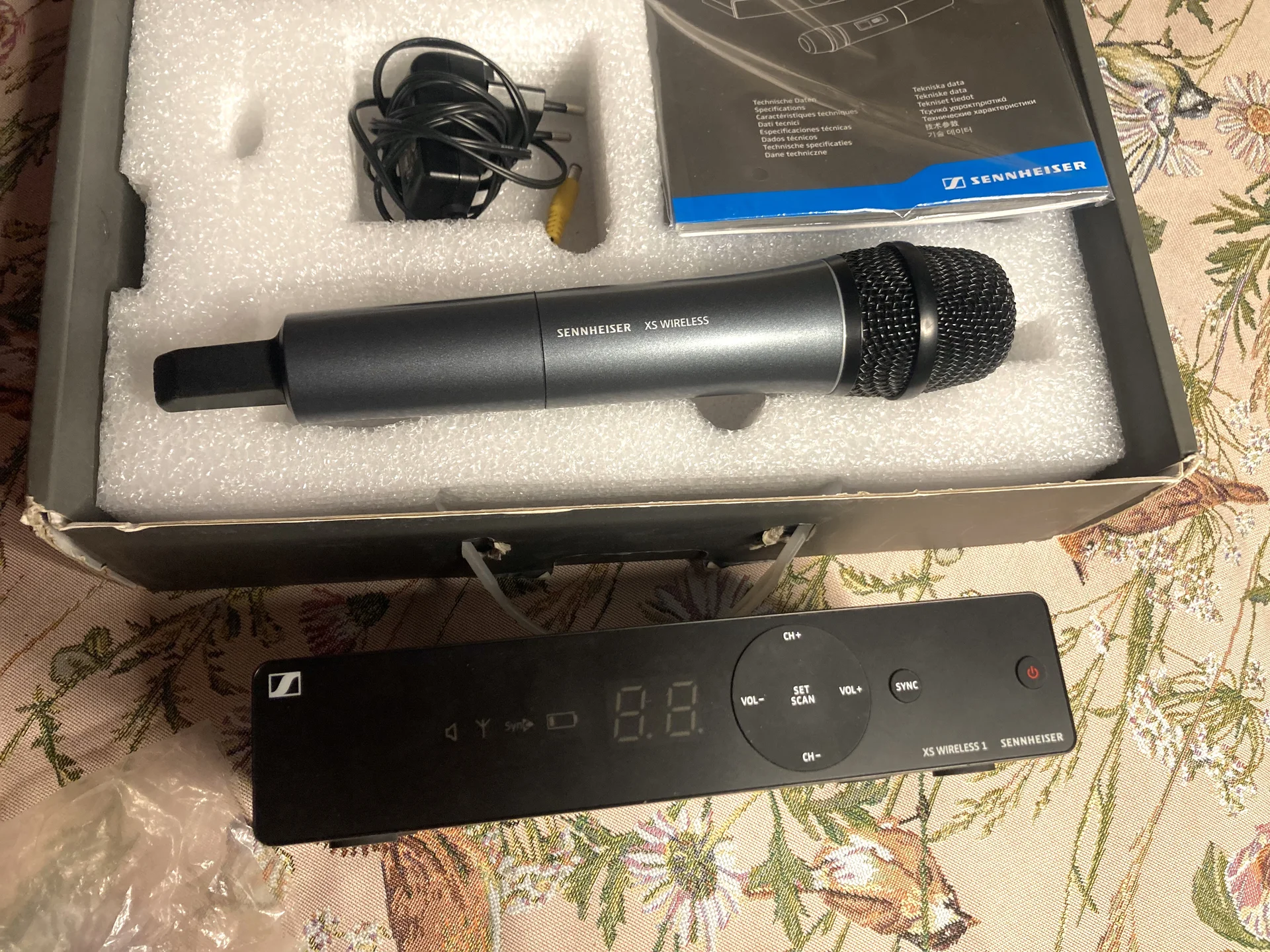 Sennheiser XS Wireless 1 беспроводной вокальный - миниатюра 4