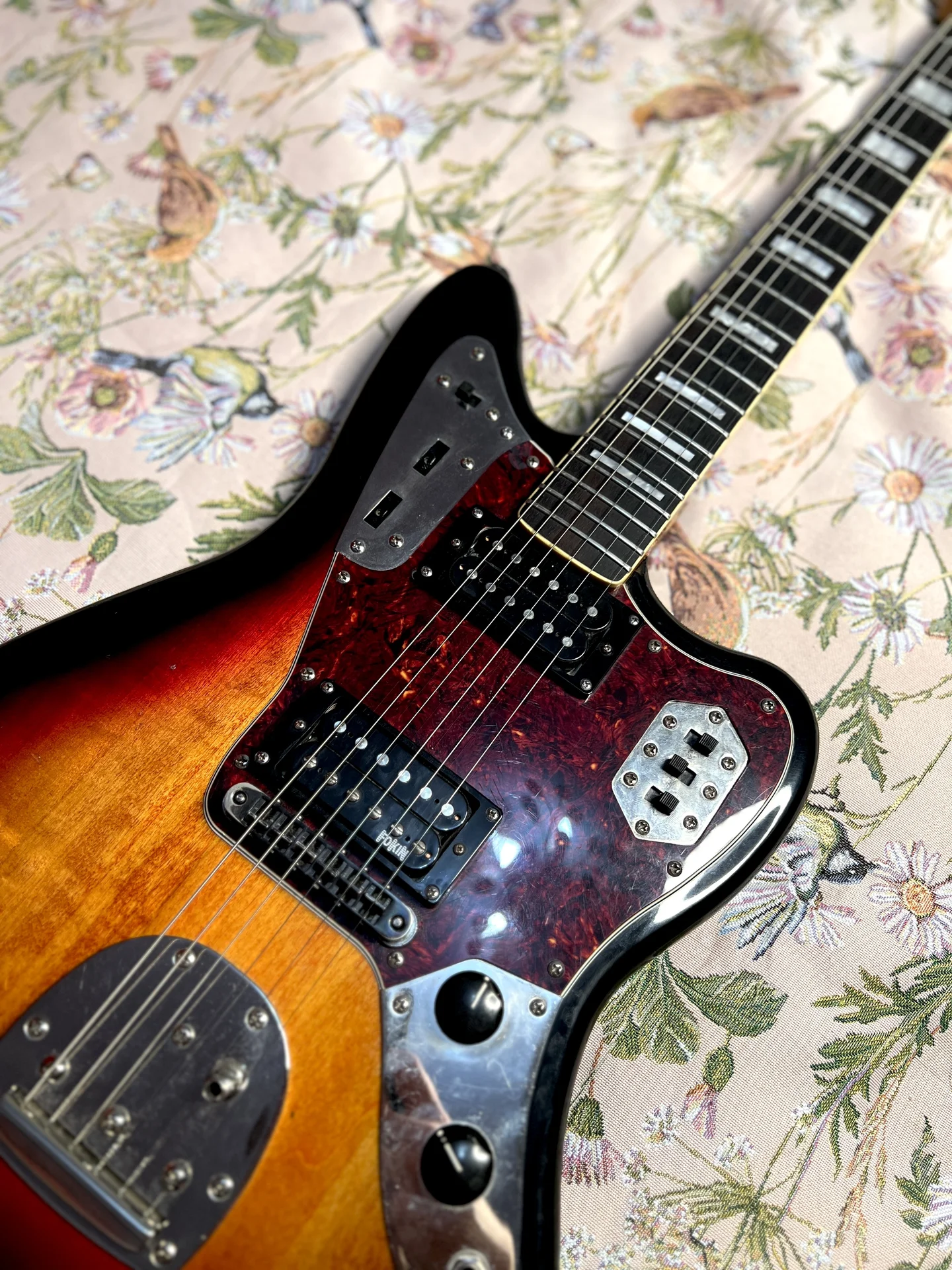 Squier Jaguar Classic Vibe (Gibson, Fokin) - миниатюра 3