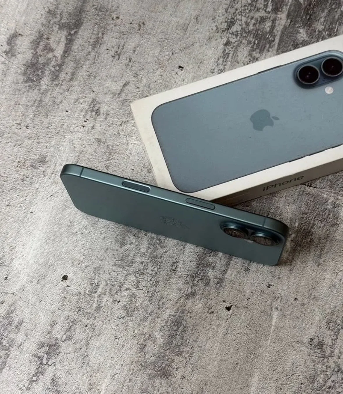 iPhone 16 - миниатюра 2