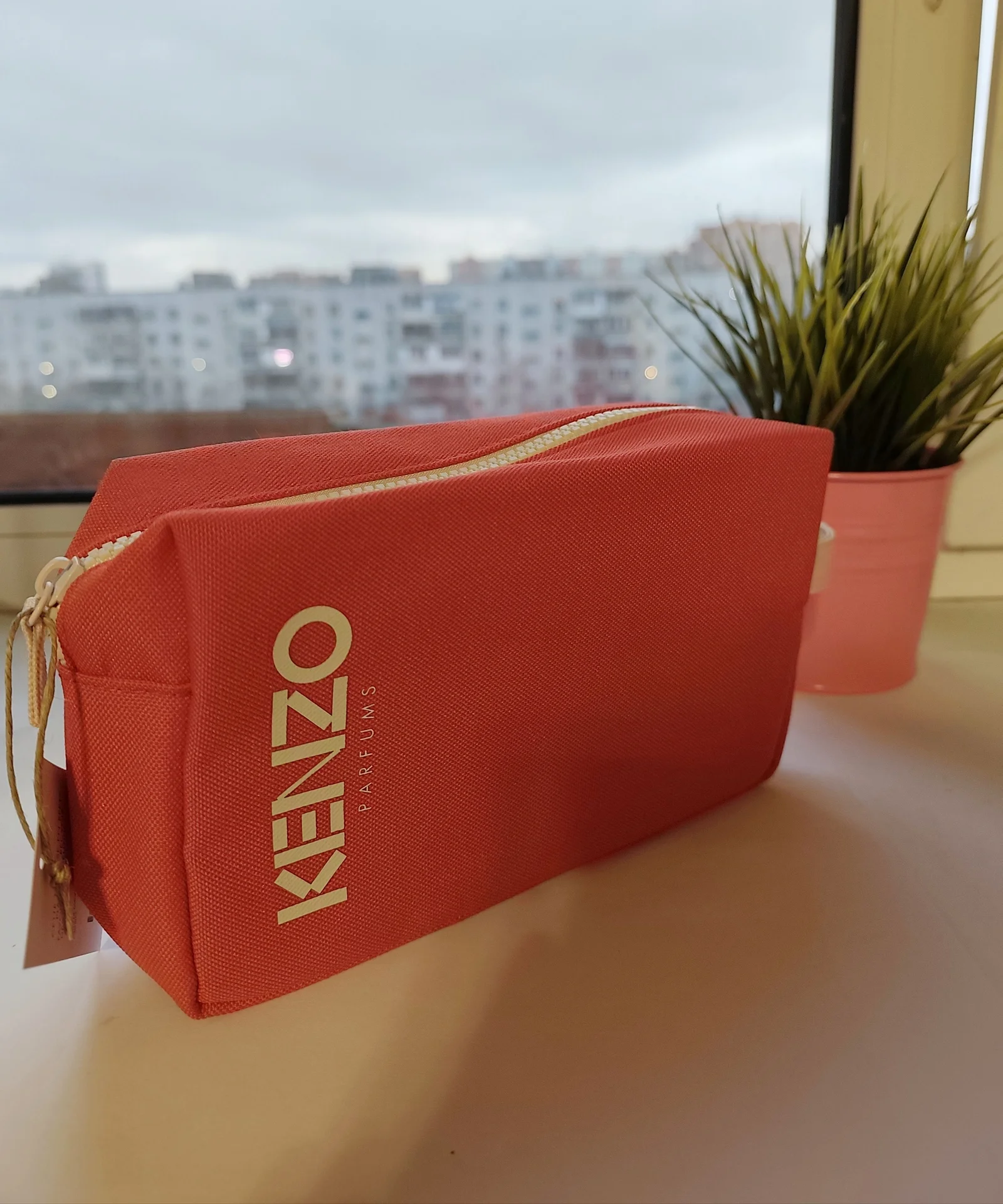 Косметичка Kenzo новая - изображение 1