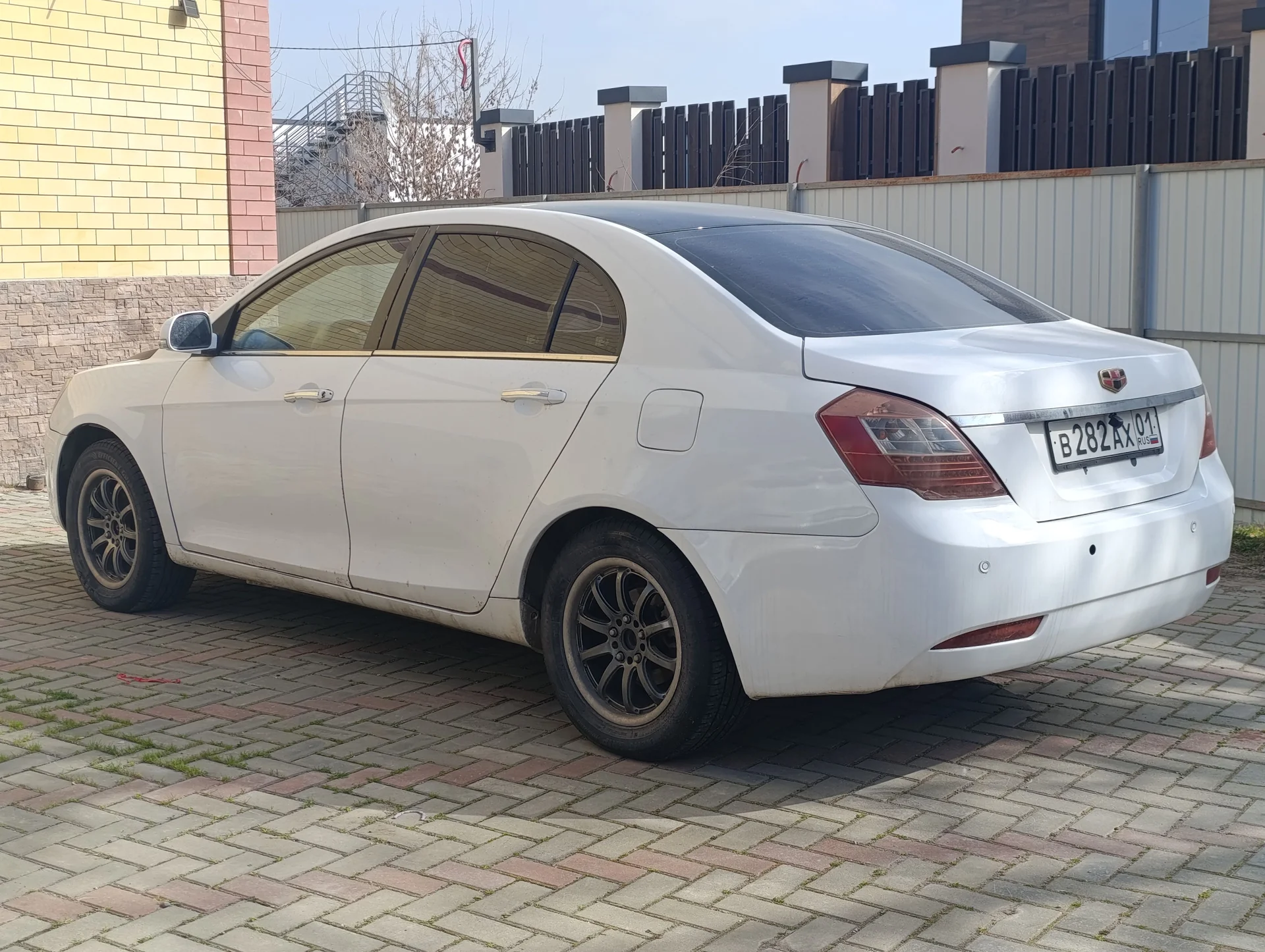 Geely Emgrand ec7 2014 - миниатюра 3