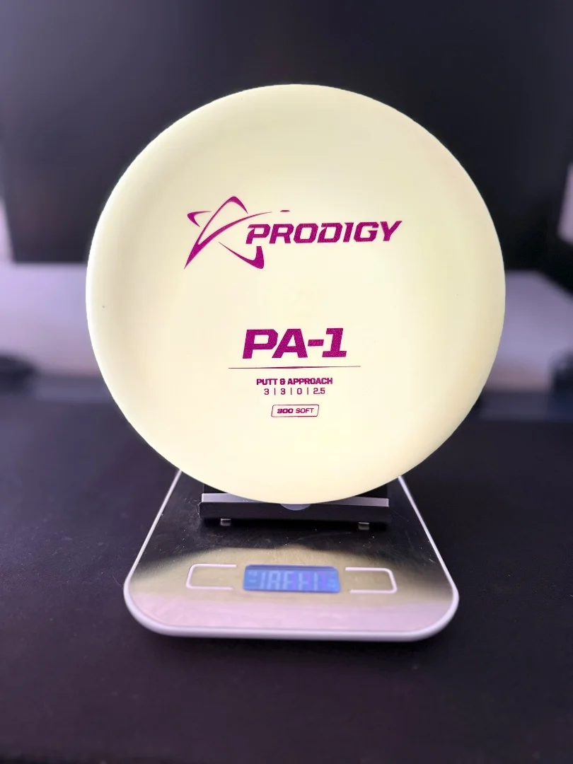 диск для диск-гольфа Prodigy PA-1 (пластик 300 Soft) 173 г - изображение 1