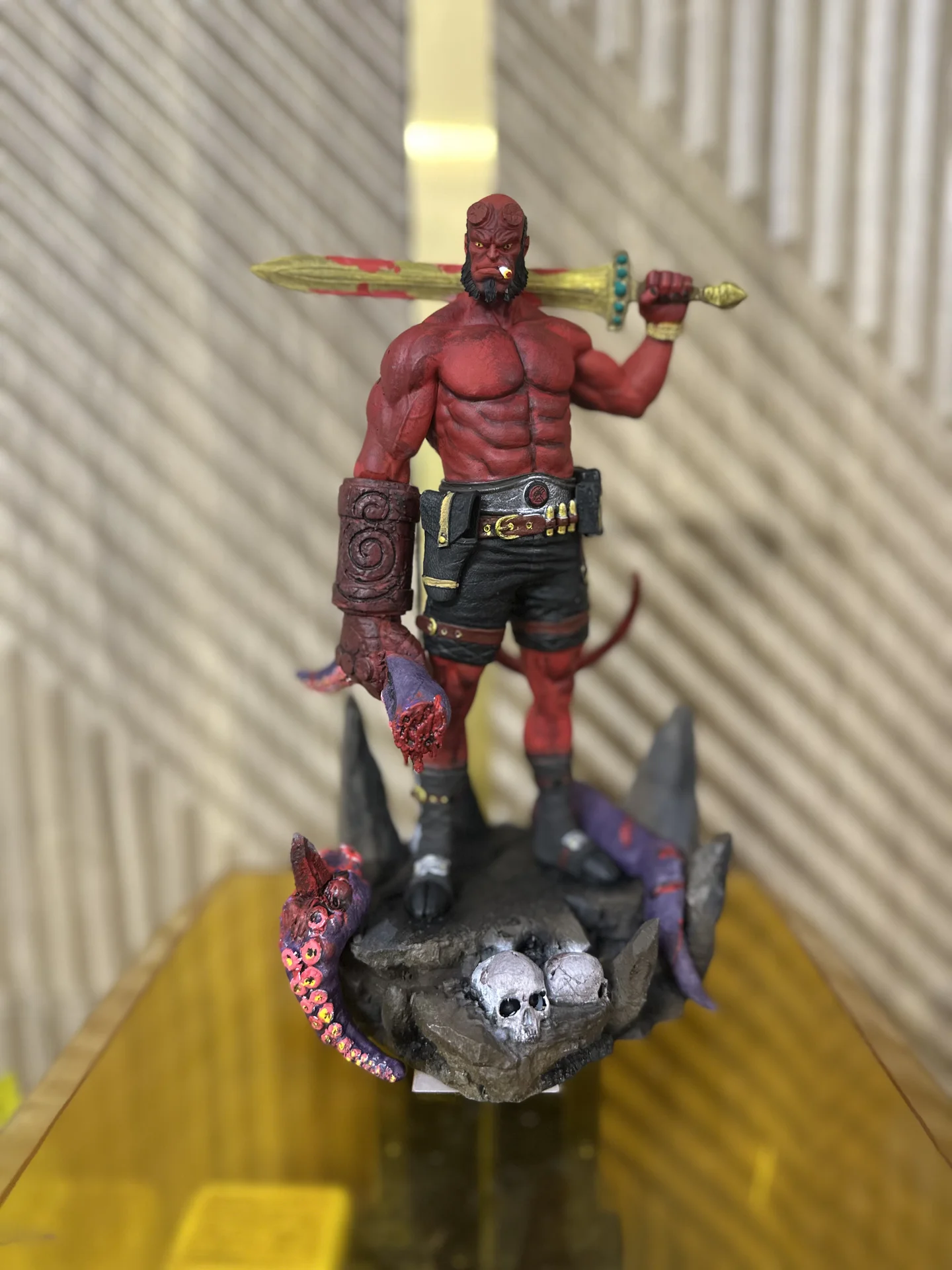 Коллекционная статуэтка Hellboy (Хеллбой) - миниатюра 3