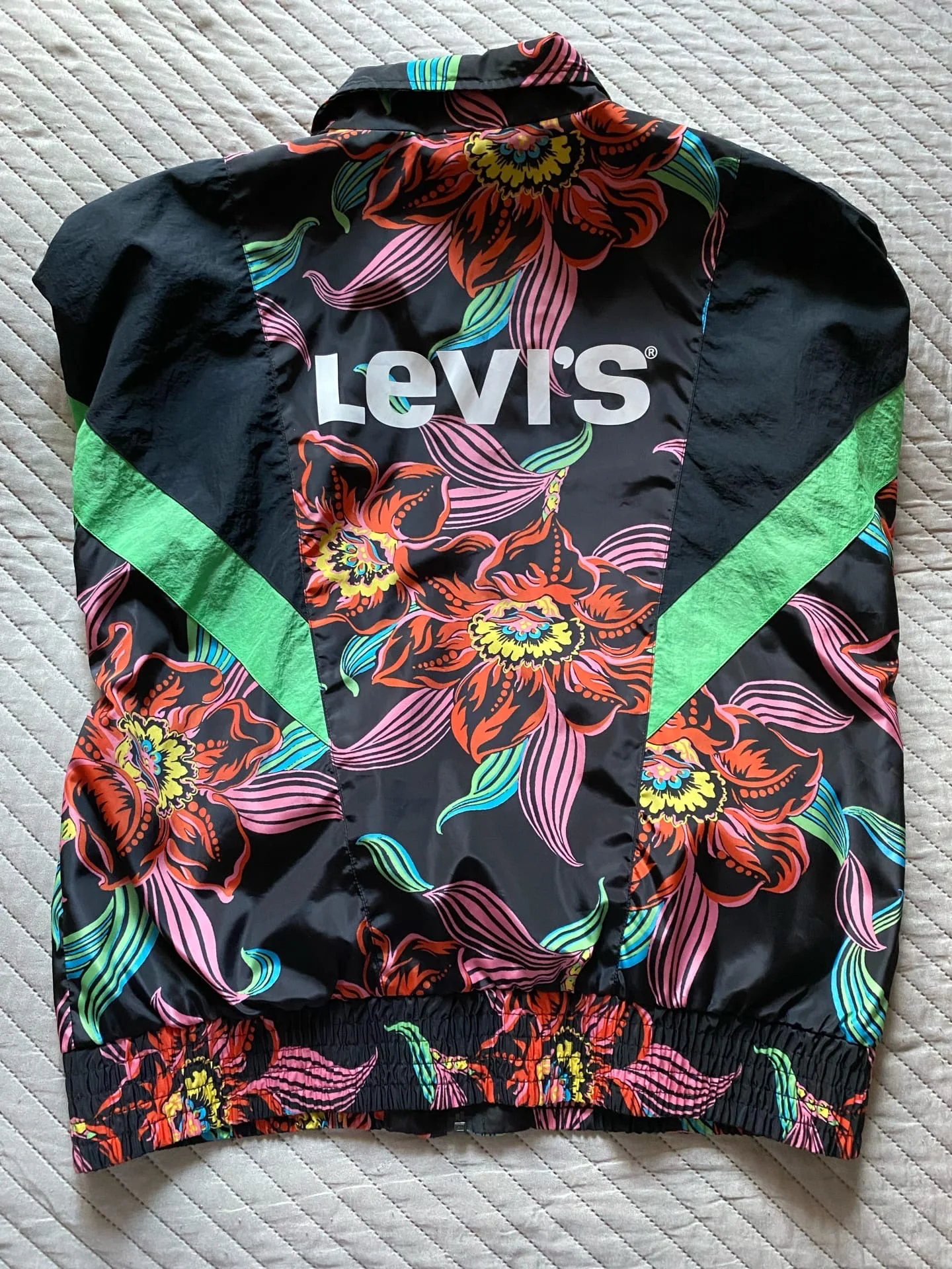 Ветровка Levi's новая размер S-M - миниатюра 2