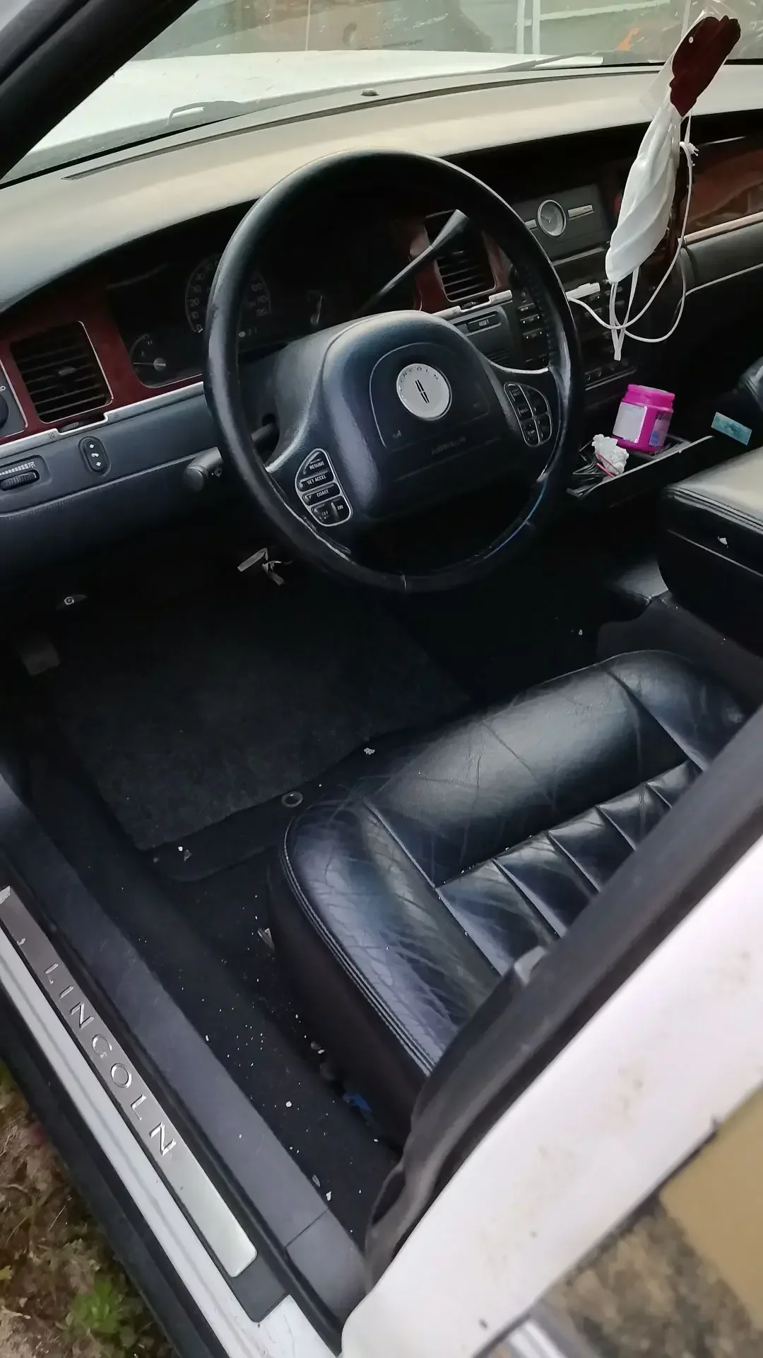 LINCOLN TOWN CAR - миниатюра 3