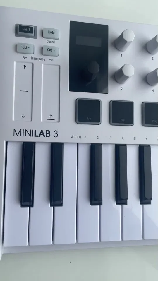 Midi клавиатура Arturia minilab 3 - изображение 1