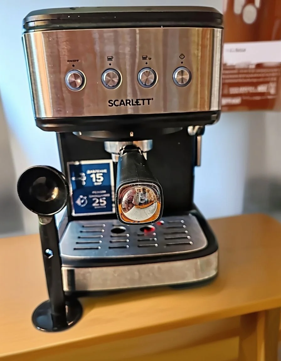 Рожковая кофеварка Scarlett SC-CM33022 - миниатюра 2