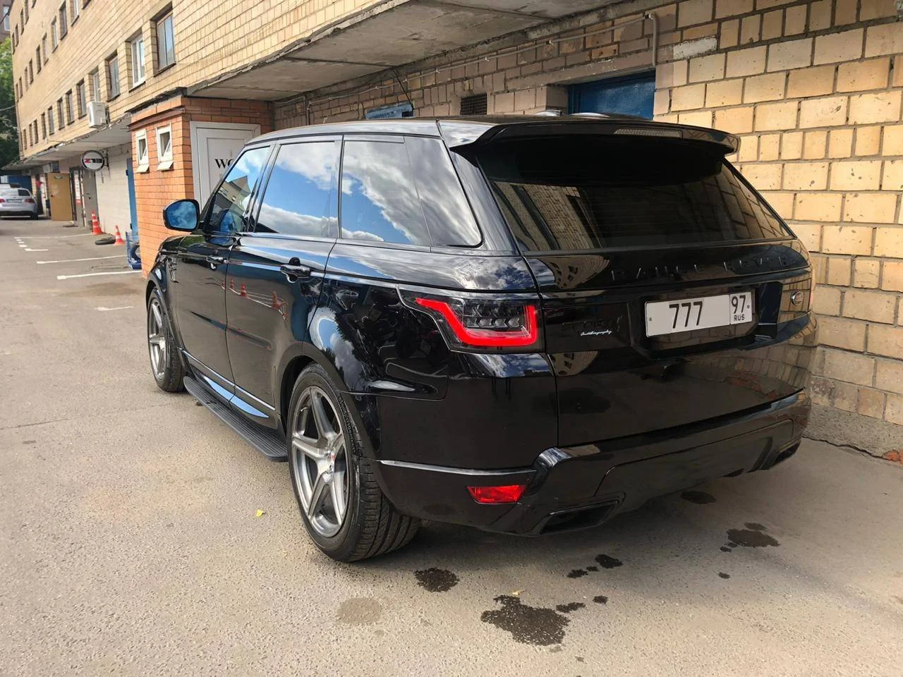 Рестайлинг Оригинал Range Rover 2018 под Ключ - миниатюра 2