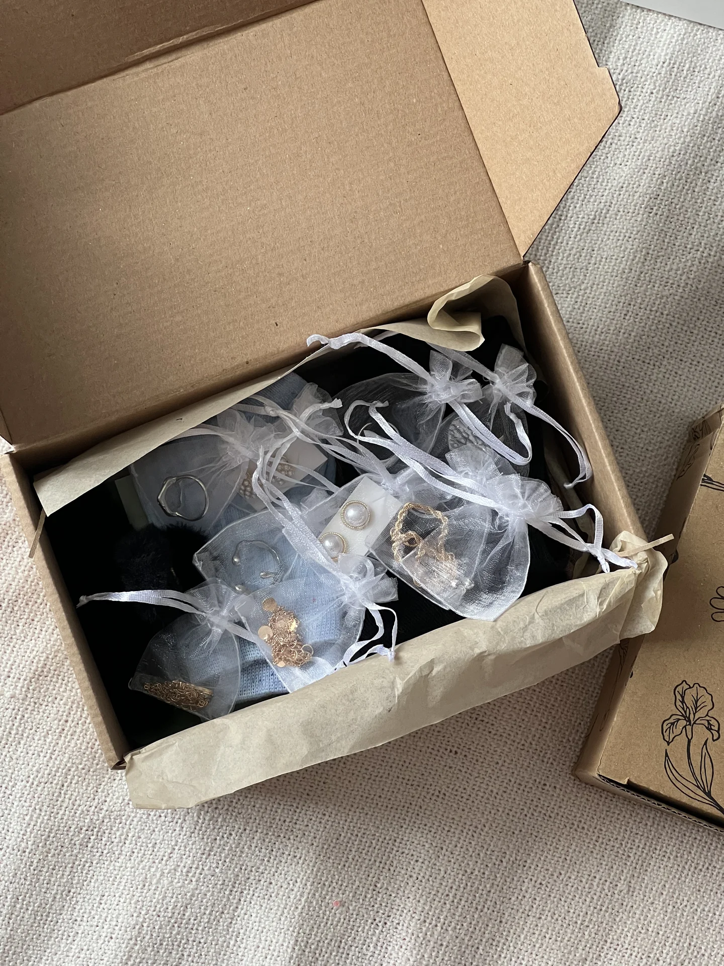 Mystery box. Сюрприз бокс - миниатюра 2