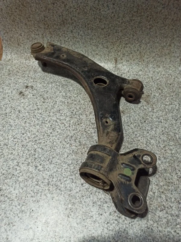 Рычаг подвески передний правый Mazda 3 BL 2010 - миниатюра 2