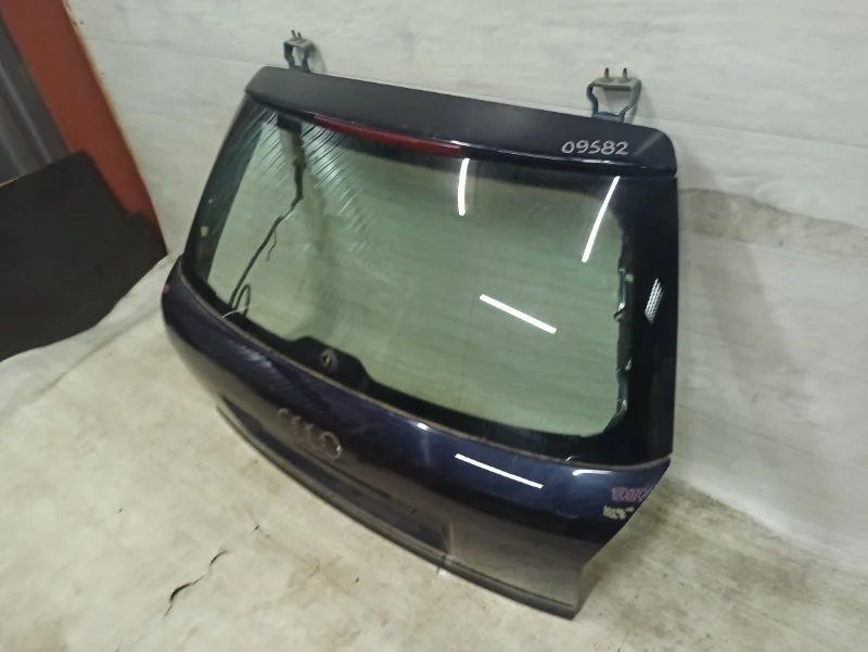 Крышка багажника Audi A4 B6 2003 - миниатюра 2