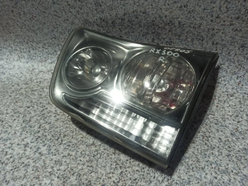 Фонарь внутренний правый Lexus RX300 2005 - миниатюра 3
