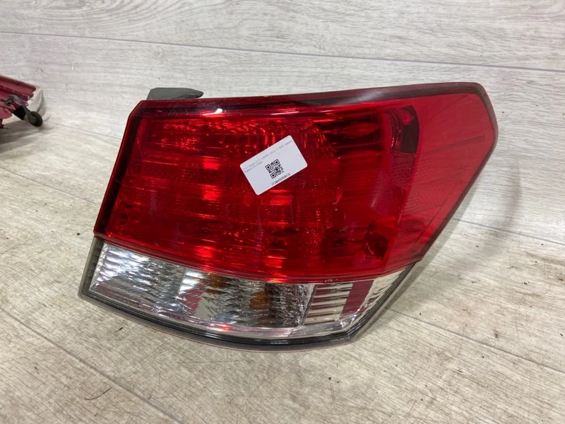 Фонарь правый Subaru Outback BR-9 2010 - миниатюра 3