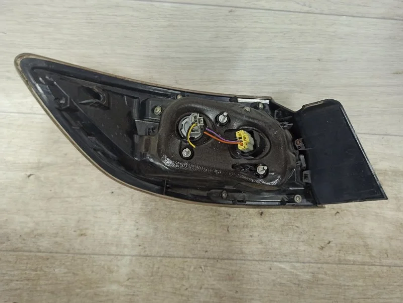 Фонарь задний правый Mazda 3 BL 2010 - миниатюра 3