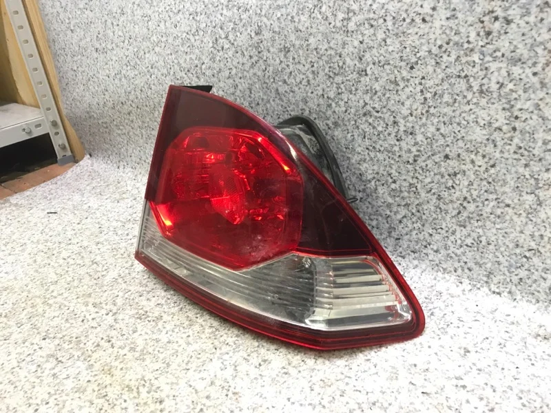 Фонарь правый Honda Civic 4D 2010 - миниатюра 2
