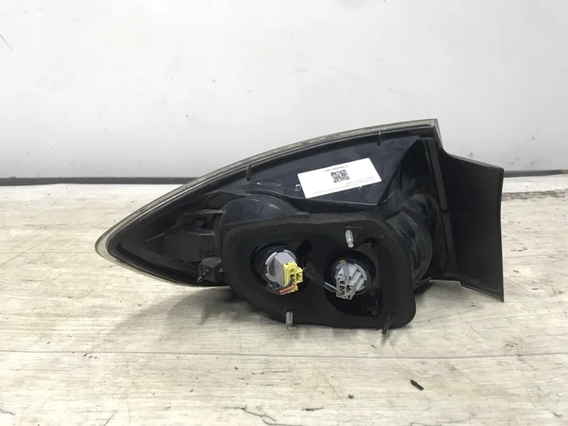 Фонарь правый Mazda 3 BK 2005 - миниатюра 4